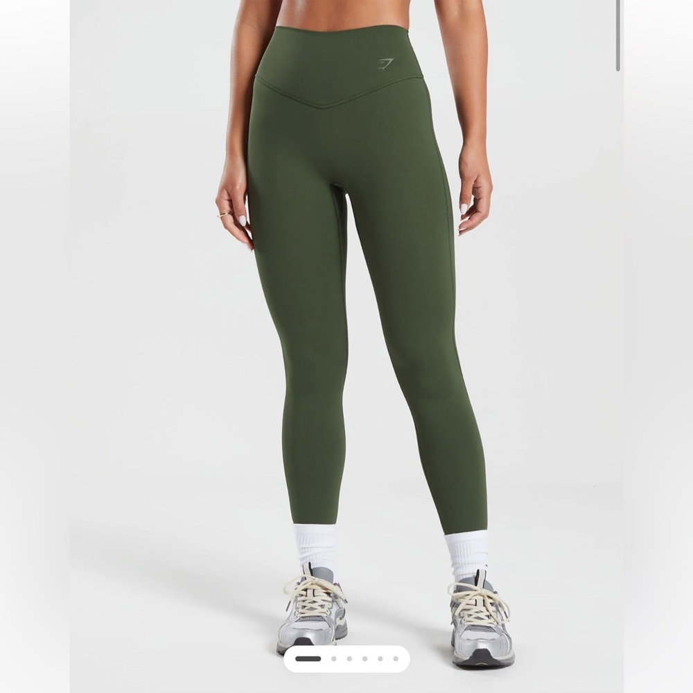 GymShark Elevate Moss Olive Leggings